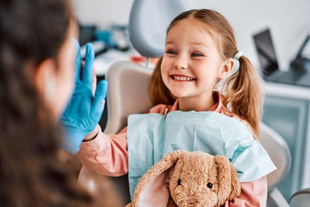 قیمت دندانپزشکی کودکان - دکتر فرزانه فرخ نژاد دکترای دندانپزشکی